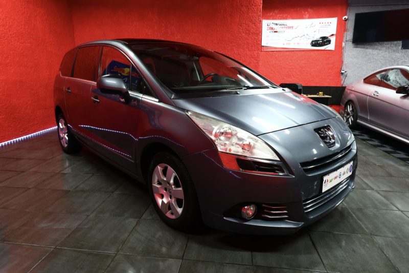 🟢 Peugeot 5008 ECRAN 2.0 HDI 150 CV Gps Bluetooth Toit panoramique Régulateur 