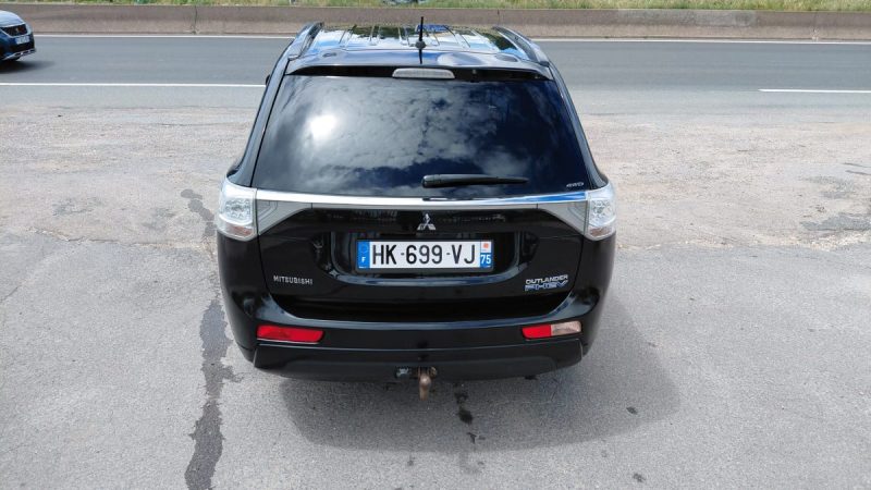 MITSUBISHI OUTLANDER PHEV 4WD 2014