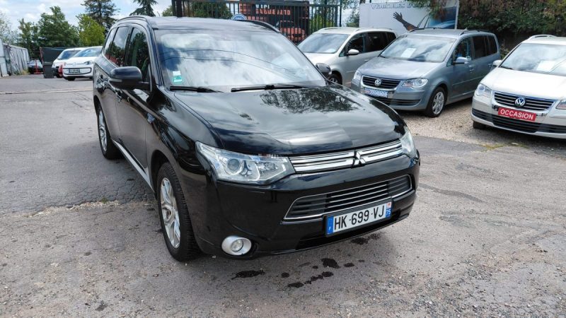 MITSUBISHI OUTLANDER PHEV 4WD 2014