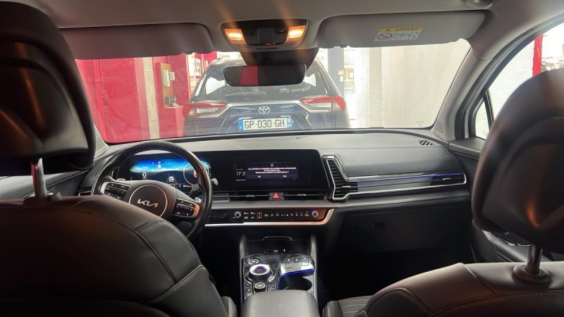 KIA SPORTAGE 1.6 HYBRIDE ESSENCE HEV 230cv AUTO DESIGN/1 ERE MAIN/TVA RECUPERABLE