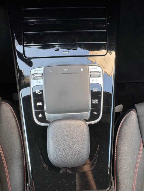 MERCEDES-BENZ CLASSE A  180 D 116 CV AMG LINE / TOIT OUVRANT GARANTIE 12 MOIS  