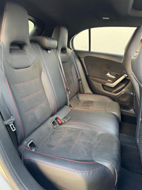 MERCEDES-BENZ CLASSE A  180 D 116 CV AMG LINE / TOIT OUVRANT GARANTIE 12 MOIS  