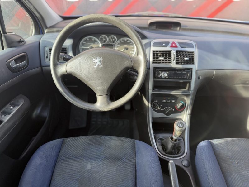 PEUGEOT 307 1.6E 16V XR PRESENCE 2002