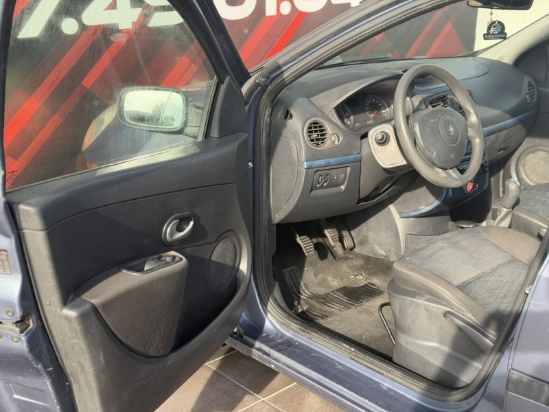 RENAULT CLIO III AUTHENTIQUE 1.5DCI 70 2008