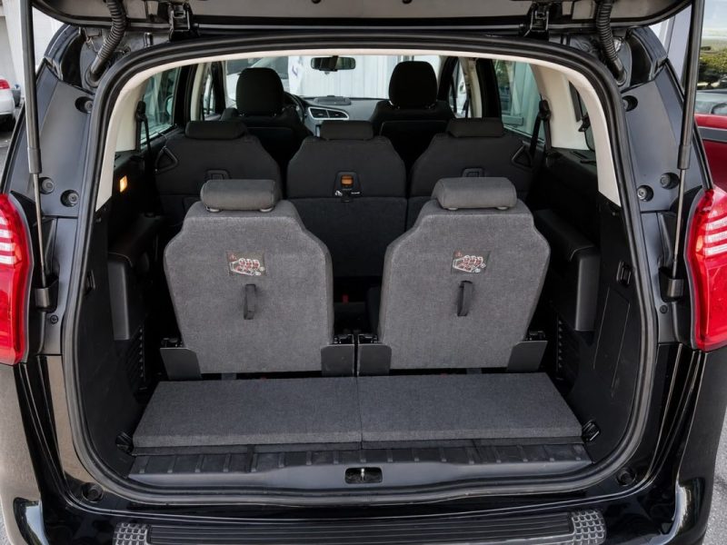 PEUGEOT 5008 1.6 HDi 120CV EAT6 PACK ALLURE