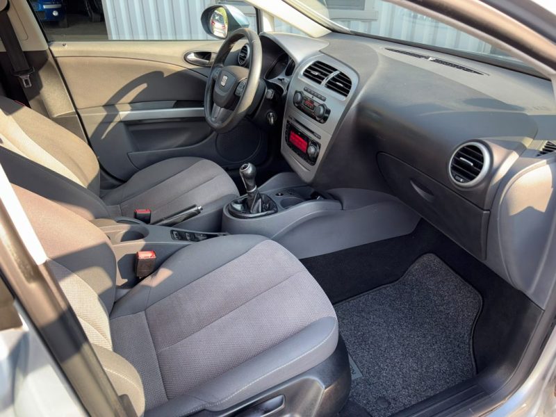 SEAT LEON 1.9 TDi 105CV PACK STYLANCE STYLE  ( PREMIERE MAIN ) 