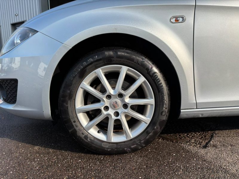SEAT LEON 1.9 TDi 105CV PACK STYLANCE STYLE  ( PREMIERE MAIN ) 