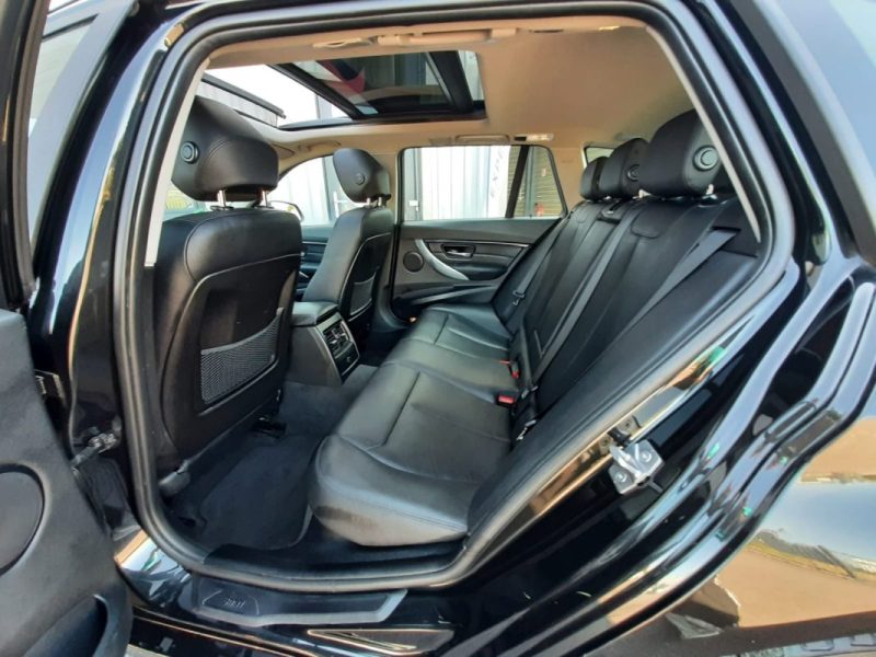 BMW 318D xDrive 143CV PACK SPORT TOIT PANO / CUIR / XENON / GPS