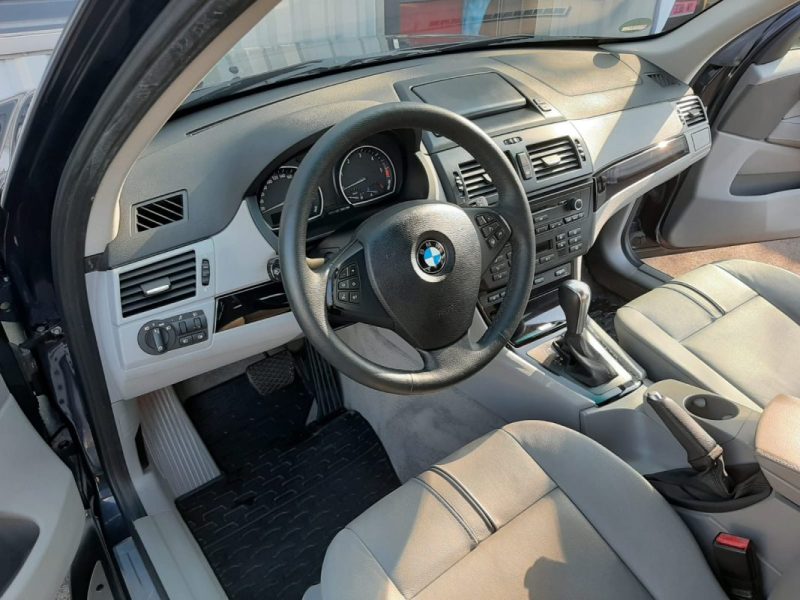 BMW X3 2.0D xDrive 177CV CARBON SCHWARZ TOIT PANO / CUIR / GPS 