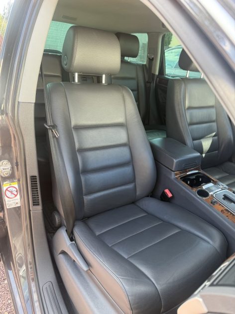 Volkswagen Touareg 2.5 R5 Tdi 174ch Carat Pack Luxe Tiptronic (Sièges Chauffants | Cuir)
