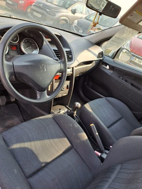 PEUGEOT 207 1.4 HDI 70 EXECUTIVE 2007