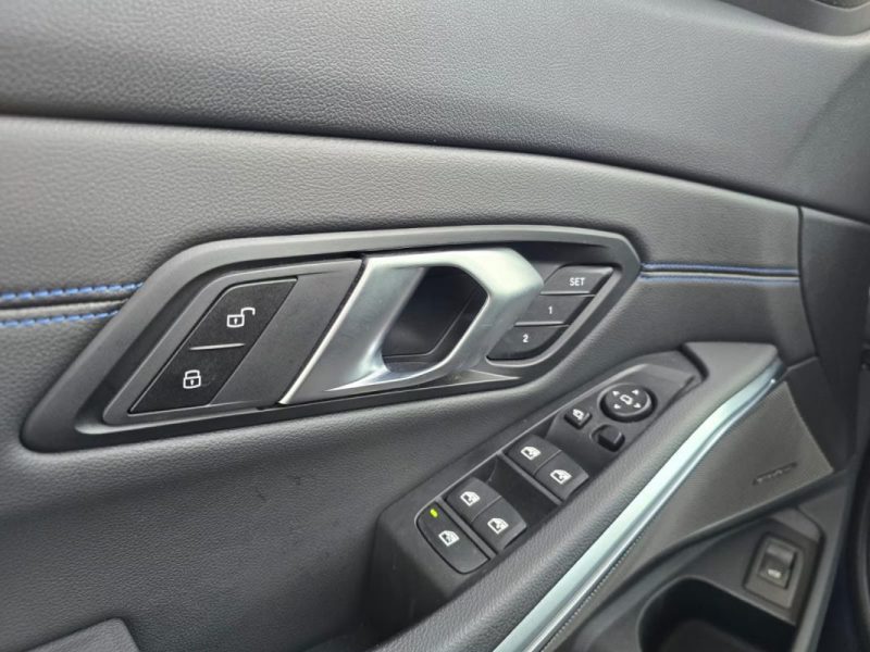 BMW SERIE 3 TOURING 320D XDRIVE M SPORT BLEU MAT