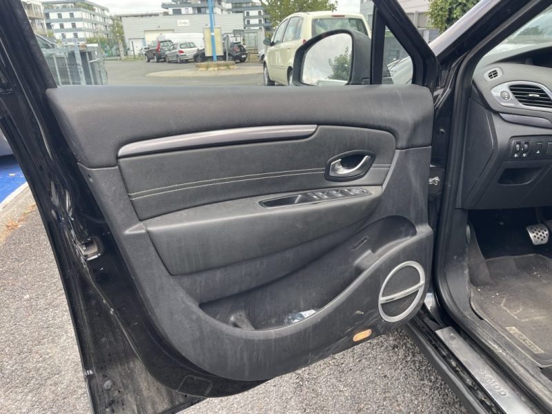 RENAULT SCENIC III XMOD 1.5 DCI 110 ZEN EDC 2014