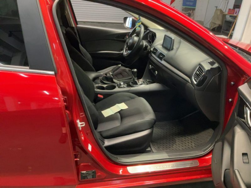 Mazda 3 2.2 Sky active diesel 510ch Sport Line GPS Sièges chauffants Bose systeme