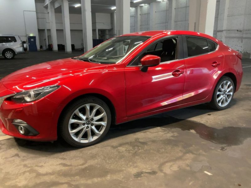 Mazda 3 2.2 Sky active diesel 510ch Sport Line GPS Sièges chauffants Bose systeme