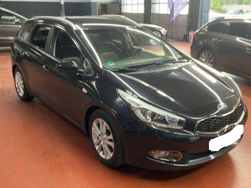 KIA CEED CEE'D 1.6 CRDI DREAM TEAM 130ch Sièges chauffants GPS Caméra