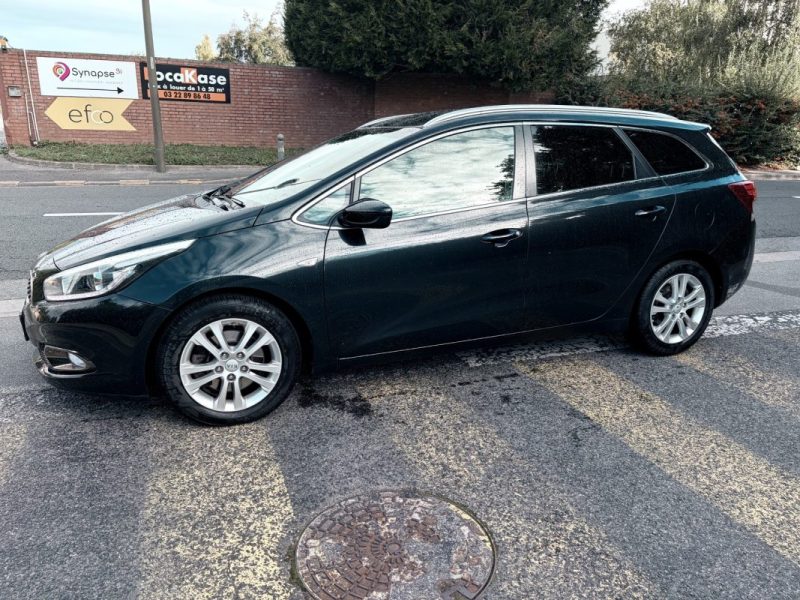 KIA CEED CEE'D 1.6 CRDI DREAM TEAM 130ch Sièges chauffants GPS Caméra
