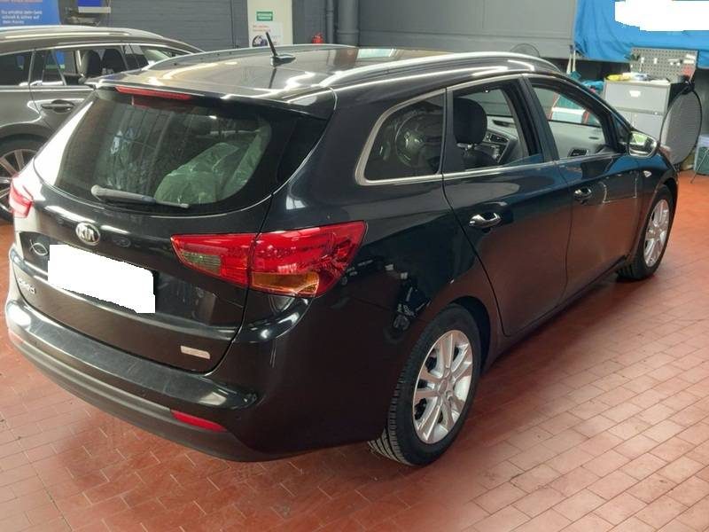 KIA CEED CEE'D 1.6 CRDI DREAM TEAM 130ch Sièges chauffants GPS Caméra