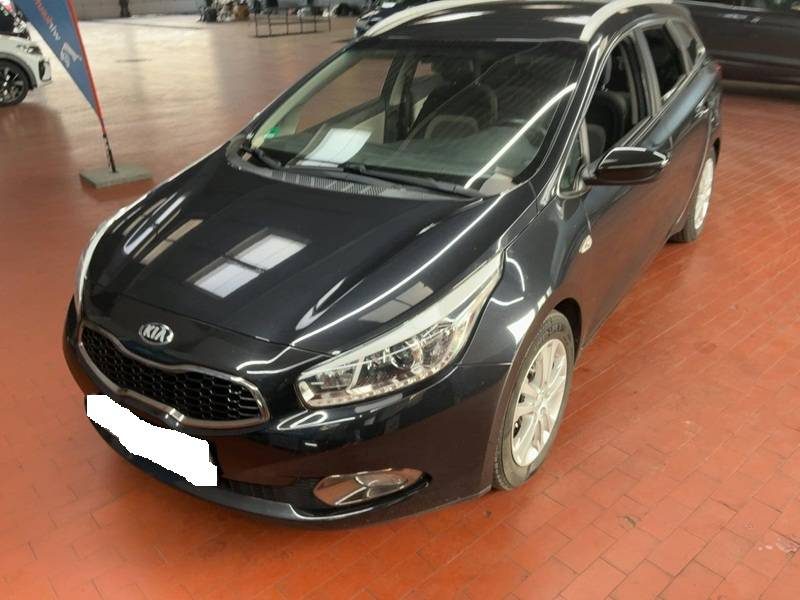 KIA CEED CEE'D 1.6 CRDI DREAM TEAM 130ch Sièges chauffants GPS Caméra