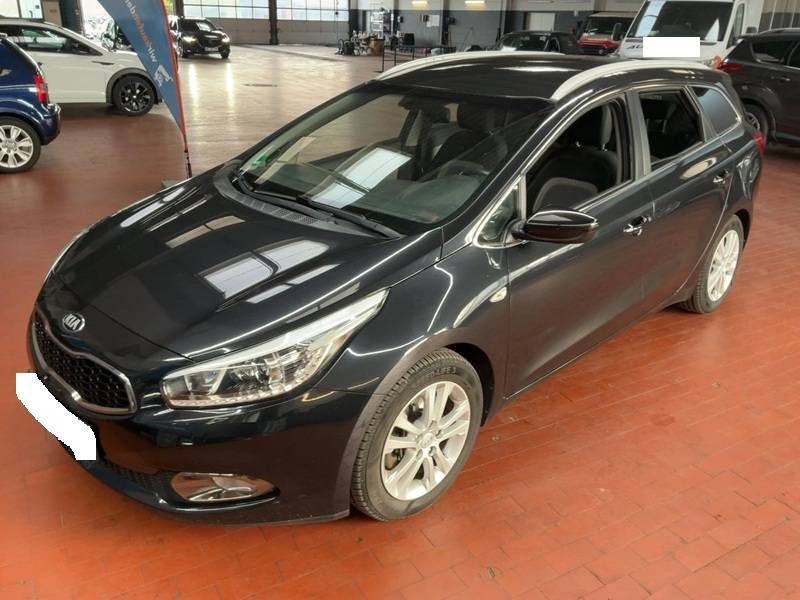 KIA CEED CEE'D 1.6 CRDI DREAM TEAM 130ch Sièges chauffants GPS Caméra