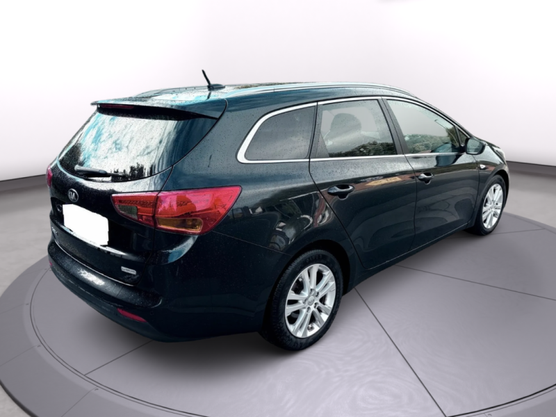 KIA CEED CEE'D 1.6 CRDI DREAM TEAM 130ch Sièges chauffants GPS Caméra