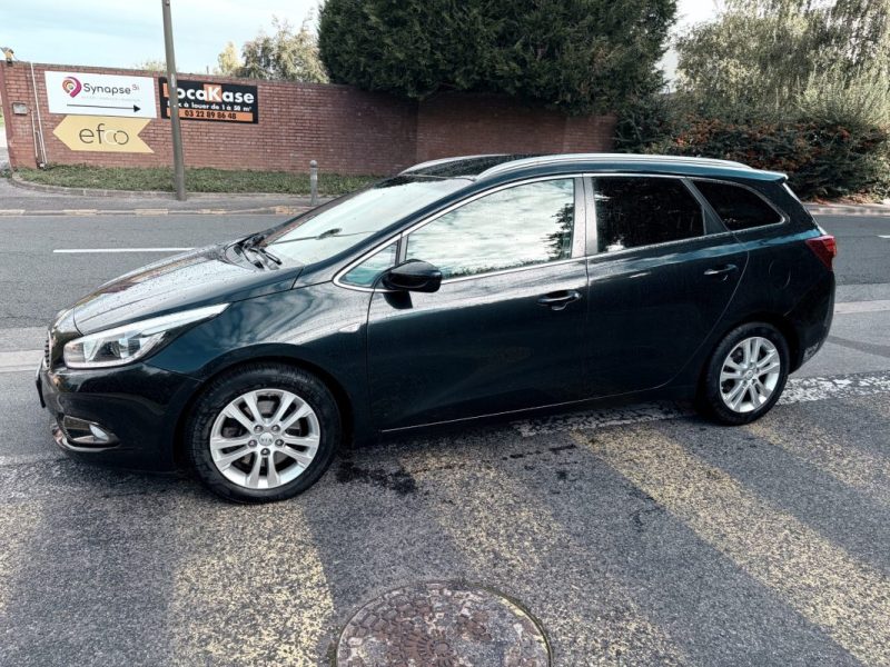 KIA CEED CEE'D 1.6 CRDI DREAM TEAM 130ch Sièges chauffants GPS Caméra
