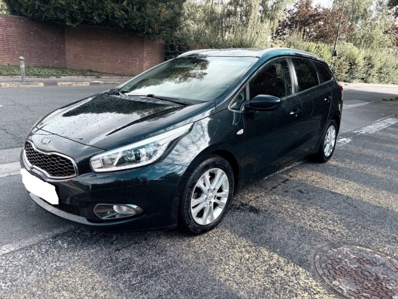 KIA CEED CEE'D 1.6 CRDI DREAM TEAM 130ch Sièges chauffants GPS Caméra