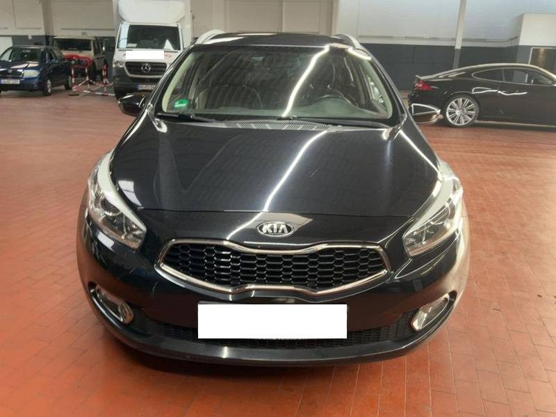 KIA CEED CEE'D 1.6 CRDI DREAM TEAM 130ch Sièges chauffants GPS Caméra