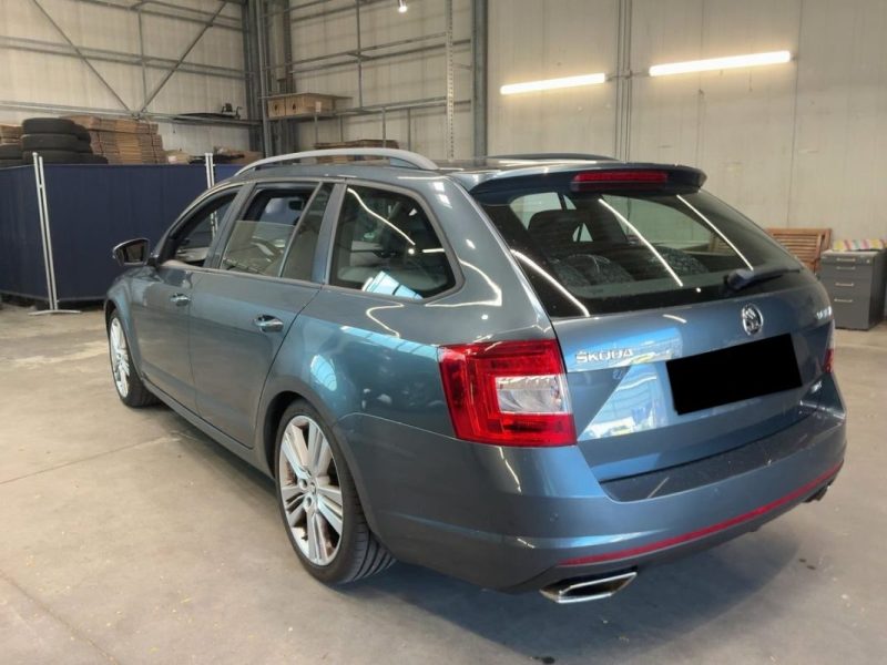 SKODA OCTAVIA  COMBI 2.0 TSI 220 RS