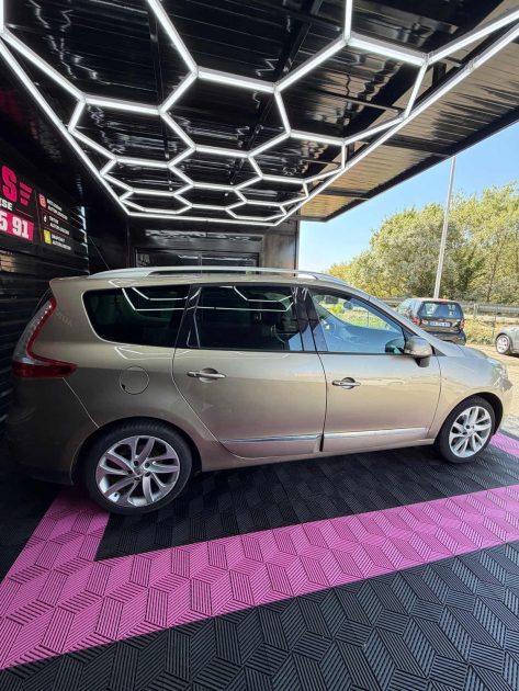 Renault Scénic 1.6 dCi 130 7 places Full Options – Garantie 12 mois – Échange reprise possible