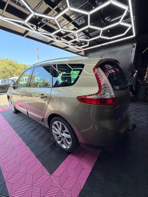 Renault Scénic 1.6 dCi 130 7 places Full Options – Garantie 12 mois – Échange reprise possible