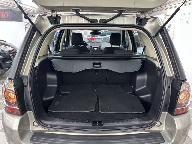 LAND ROVER FREELANDER 2.2 SD4 SE 190CV BVA 