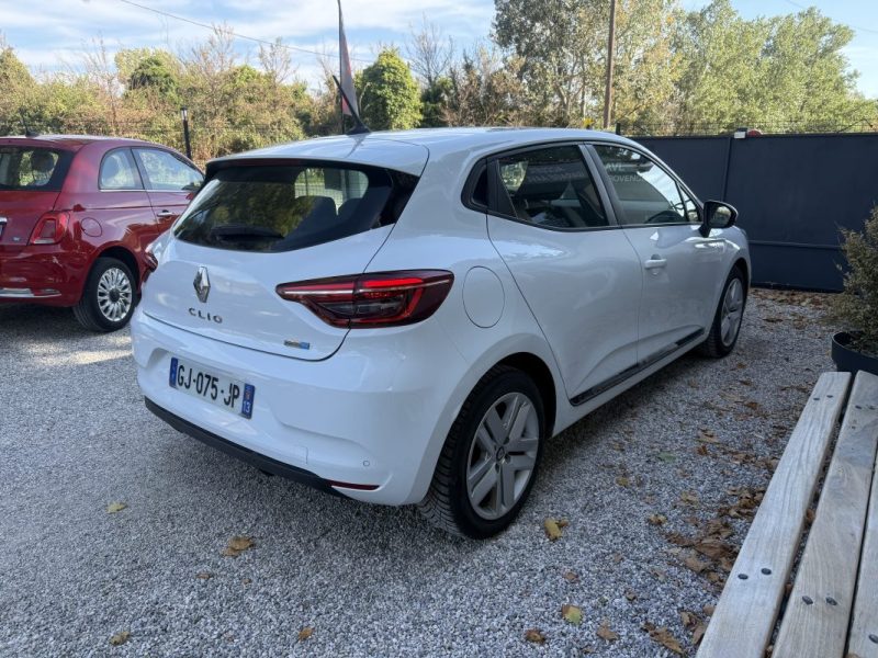 RENAULT CLIO 5 1.6 E-TECH 140 ZEN 2022