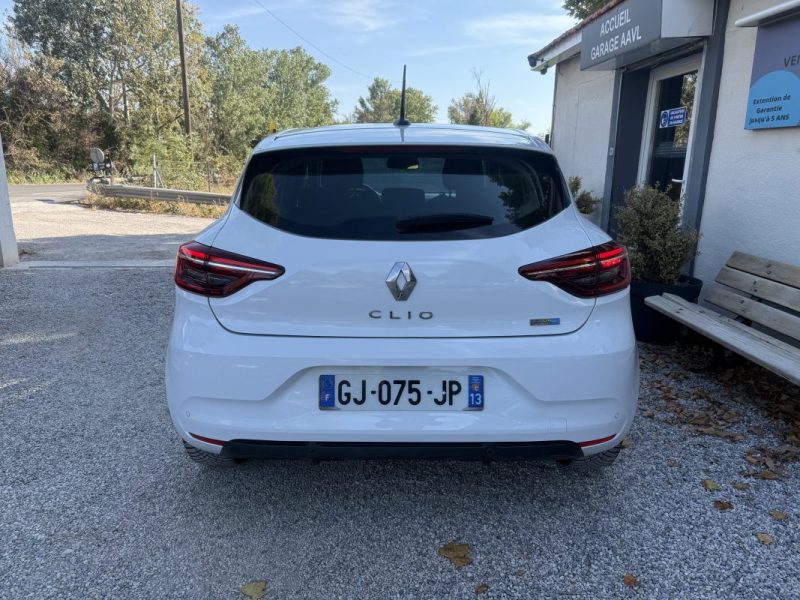 RENAULT CLIO 5 1.6 E-TECH 140 ZEN 2022