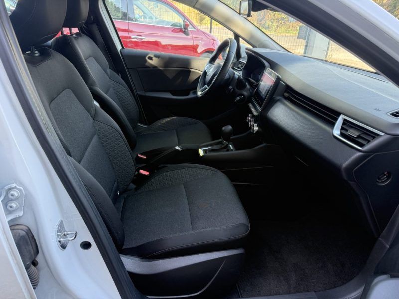 RENAULT CLIO 5 1.6 E-TECH 140 ZEN 2022