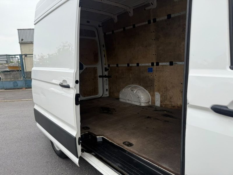 VOLKSWAGEN CRAFTER FOURGON SURELEVE VAN BUSINESS LINE 35 L3H3 2.0 TDI 177 EU6 SCR BMT BVA  2017