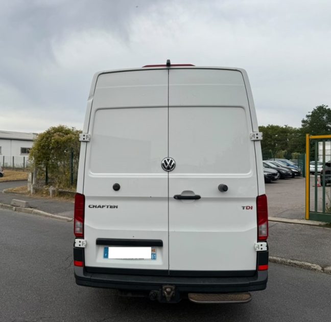 VOLKSWAGEN CRAFTER FOURGON SURELEVE VAN BUSINESS LINE 35 L3H3 2.0 TDI 177 EU6 SCR BMT BVA  2017