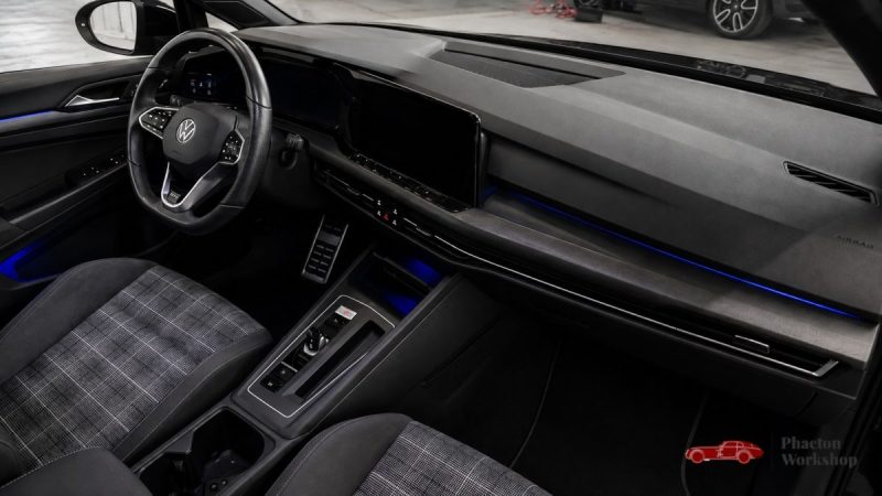 Volkswagen Golf VIII GTD 2.0 TDI 200 DSG7 – 2021 – IQ.Light – Travel Assist – Black Style