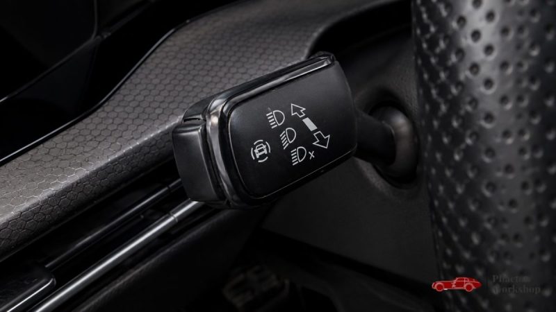 Volkswagen Golf VIII GTD 2.0 TDI 200 DSG7 – 2021 – IQ.Light – Travel Assist – Black Style