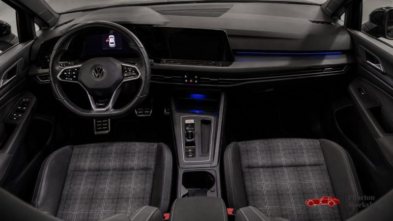 Volkswagen Golf VIII GTD 2.0 TDI 200 DSG7 – 2021 – IQ.Light – Travel Assist – Black Style