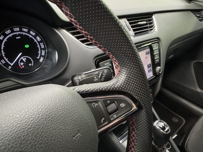 SKODA OCTAVIA COMBI 2.0 TSI 220 RS DSG*GPS*XENON*CUIR*