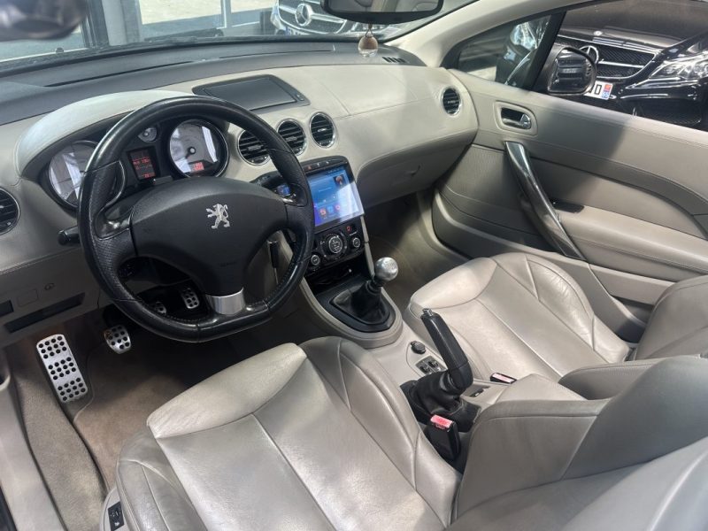 PEUGEOT 308CC 2.0 HDI 140 FÉLINE 