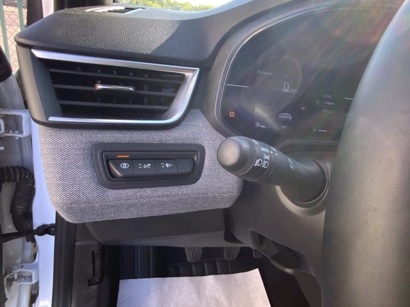 RENAULT CLIO 1.0 TCE 90 TECHNO 2025 * faible kilométrage + CarPlay sans fil