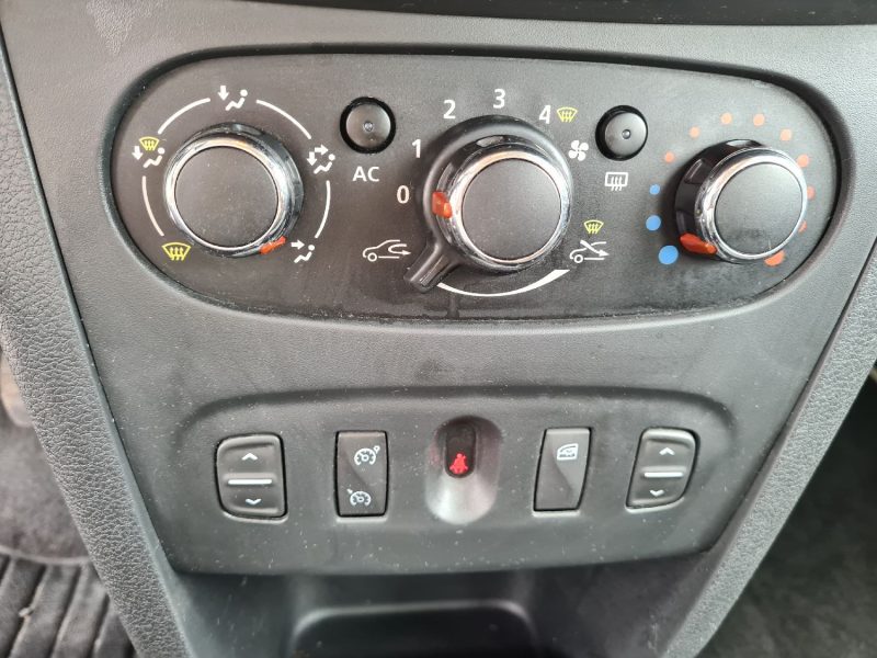 TRES BELLE DACIA SANDERO II STEPWAY 0.9 TCE 90 2013