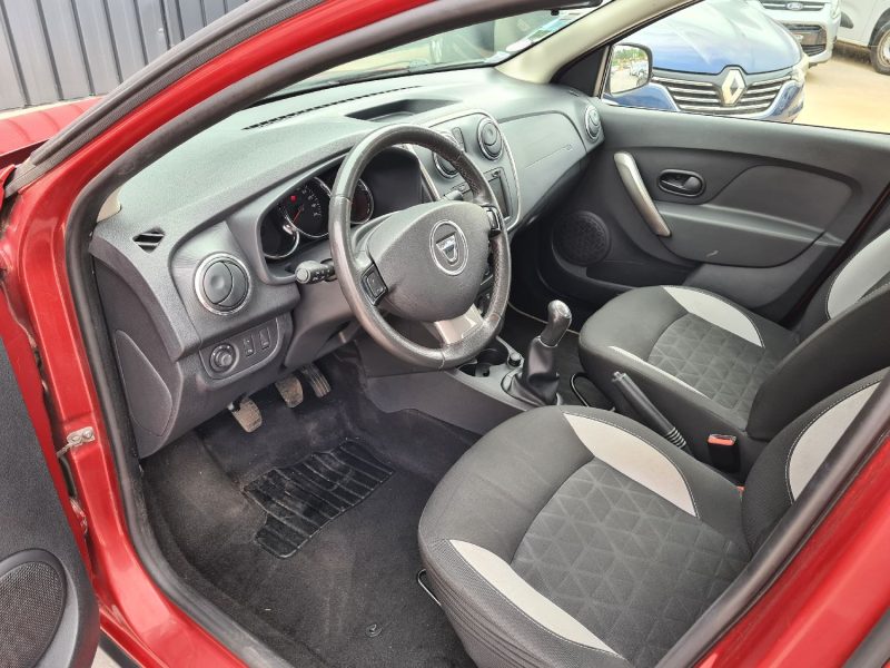 TRES BELLE DACIA SANDERO II STEPWAY 0.9 TCE 90 2013