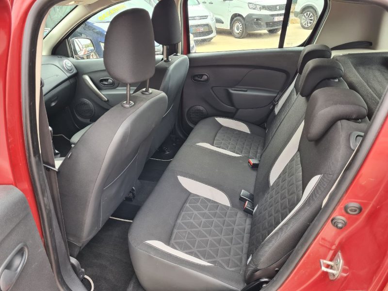 TRES BELLE DACIA SANDERO II STEPWAY 0.9 TCE 90 2013