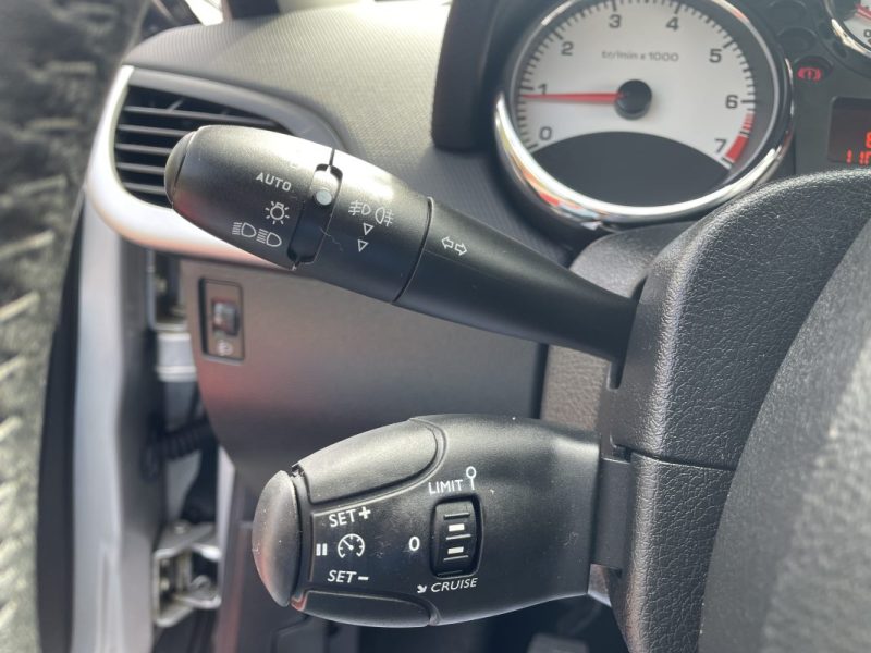 PEUGEOT 207 1.4 VTI 95  ACTIVE 2012
