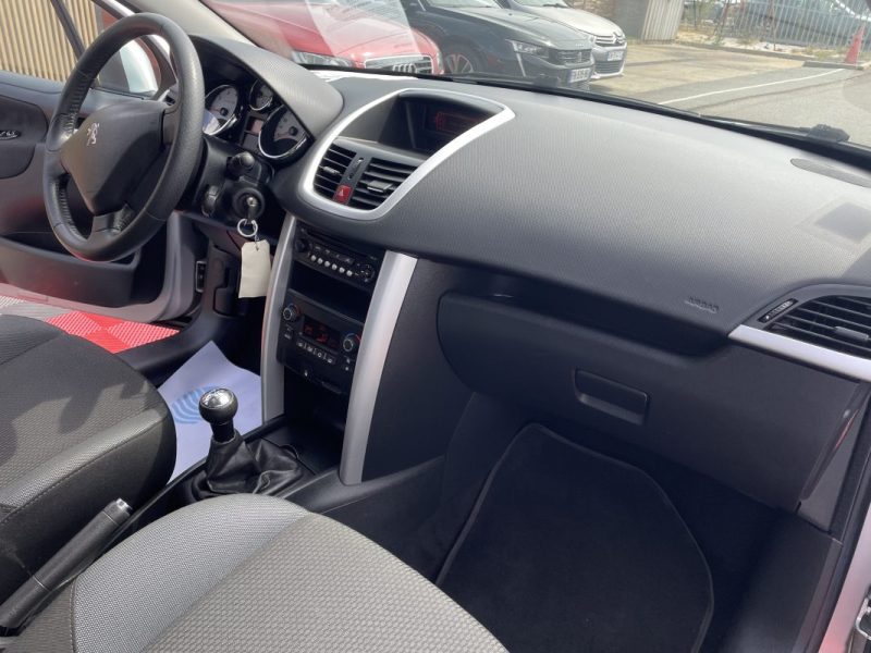 PEUGEOT 207 1.4 VTI 95  ACTIVE 2012