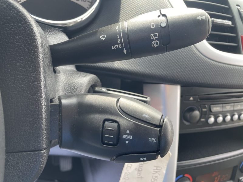 PEUGEOT 207 1.4 VTI 95  ACTIVE 2012