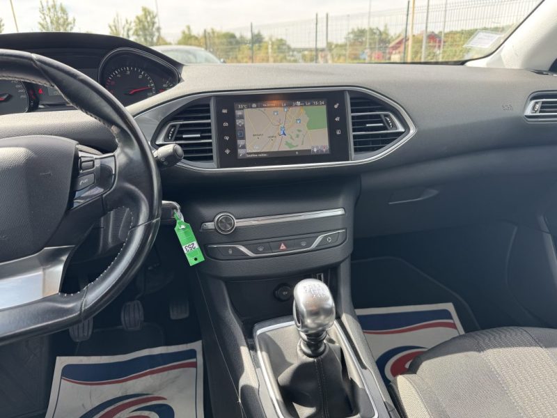 Peugeot 308 SW 1.6 BlueHDI 120 ch STYLE 